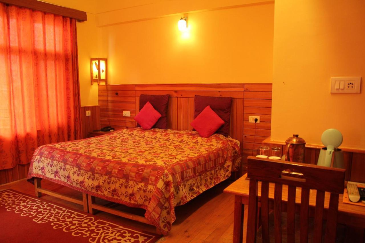 Pema Thang Hotel Kangra Luaran gambar